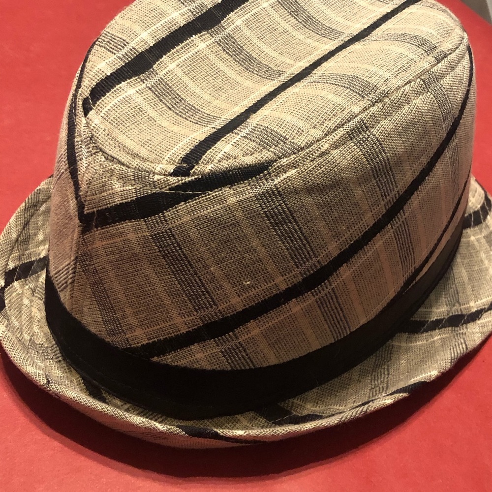 Hat - Picture 3 of 5